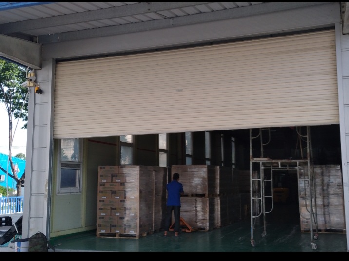 Làm thế nào để bảo vệ doanh nghiệp của bạn bằng cửa cuốn?