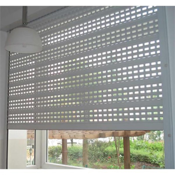 Cửa cuốn khe thoáng thân thiện với người dùng