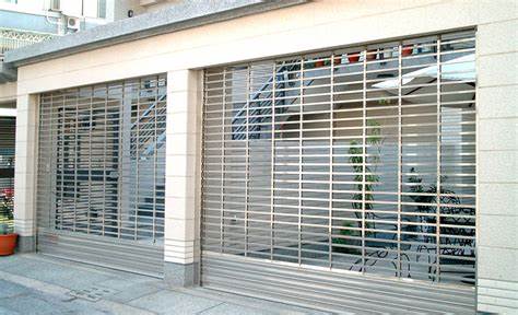 Cửa cuốn trong suốt và những tính năng ưu việt