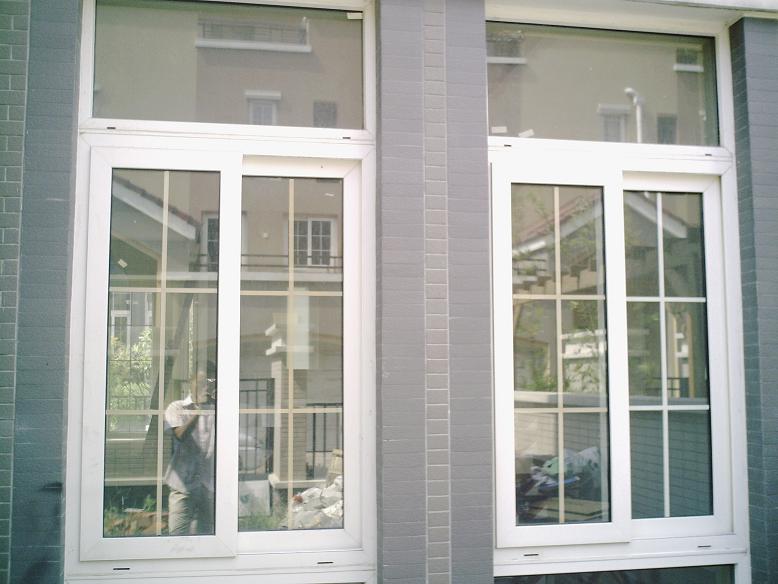 Cửa nhựa lõi thép bị xệ và cách khắc phục
