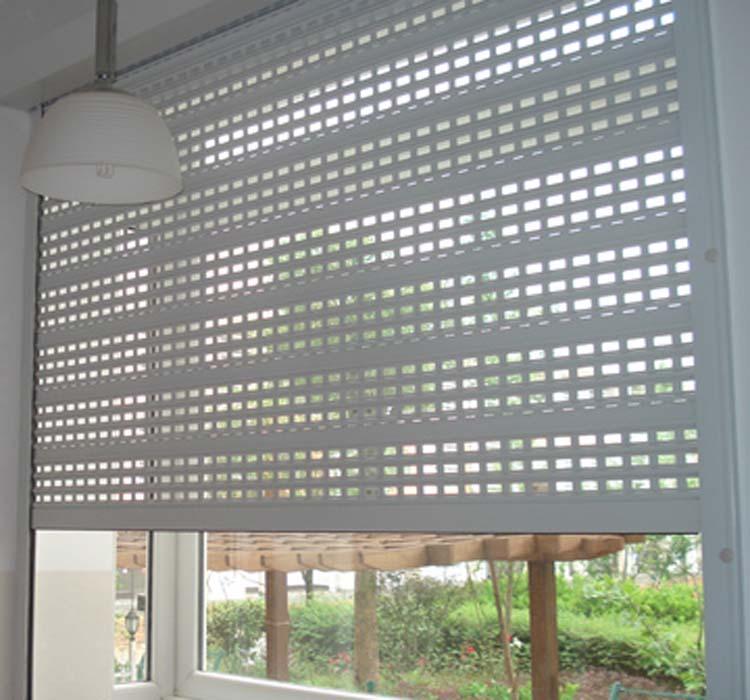 Lựa chọn cửa cuốn hợp với phong thủy của ngôi nhà