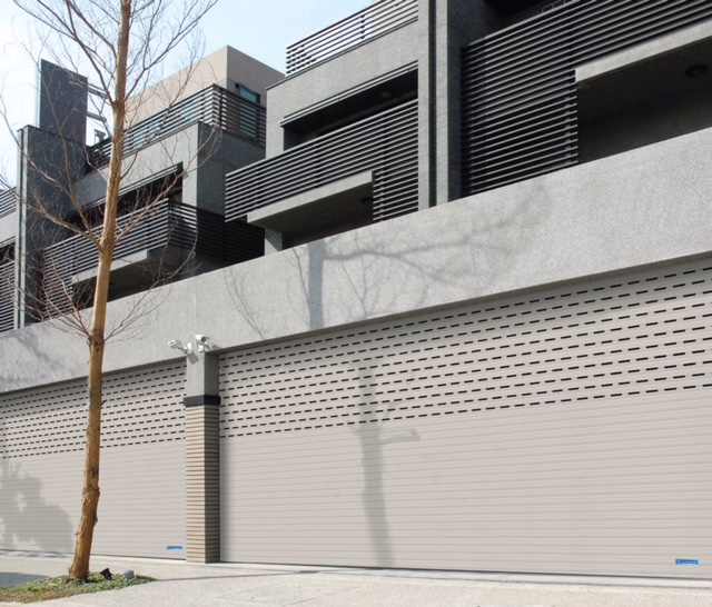 Tầm quan trọng của ô xuyên sáng cửa cuốn