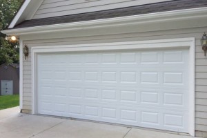 Phân biệt cửa cuốn trượt trần với các loại cửa cuốn khác